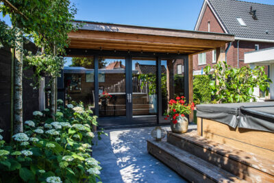 7-Locht 25 Veldhoven – Bouwbedrijf Valent – tuinkamer en jacuzzi ombouw